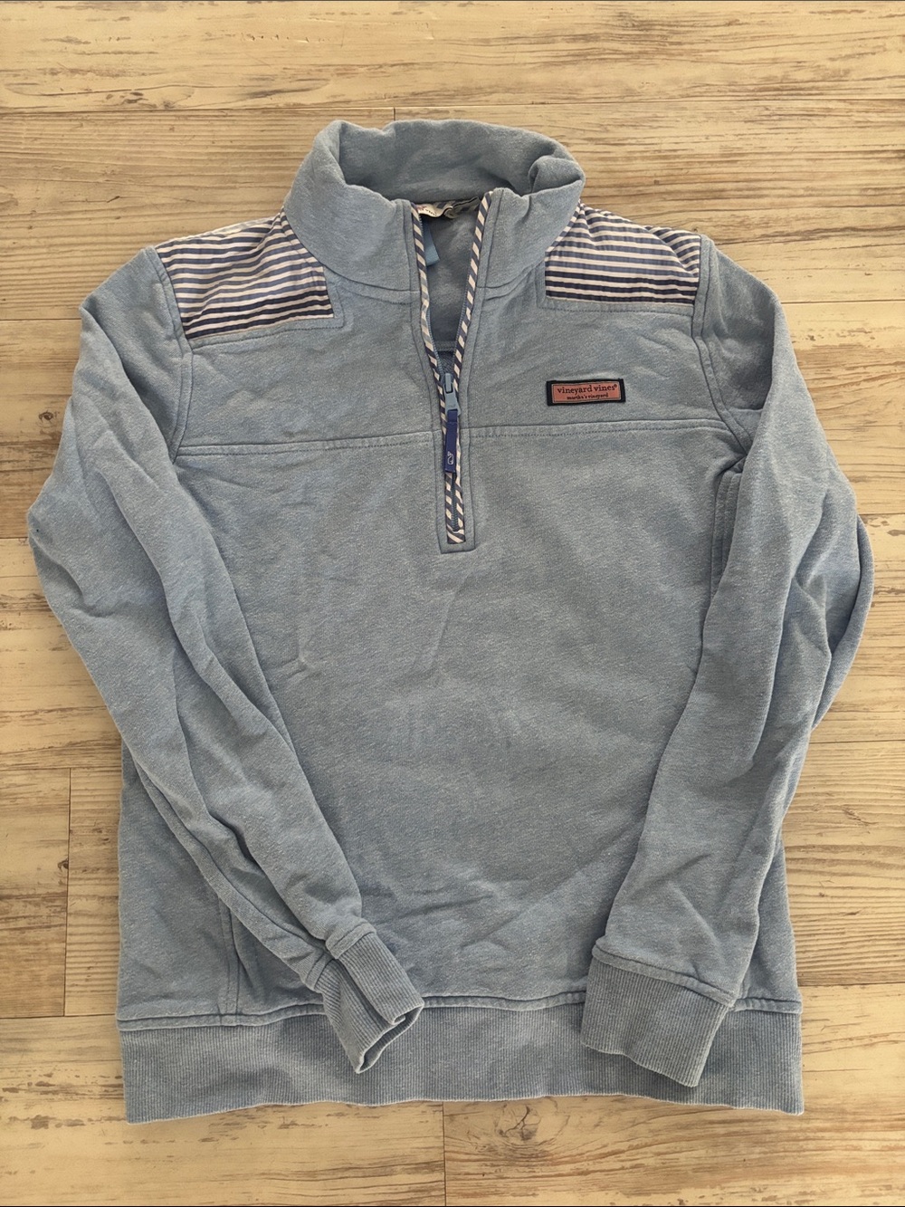 Vineyard Vines Men's Sky Blue Quarter-Zip Pullover with Striped Shoulder Accents